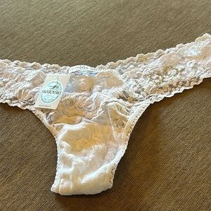 NWT Hanky Panky w/Swarovski Crystal I DO White Thong one size